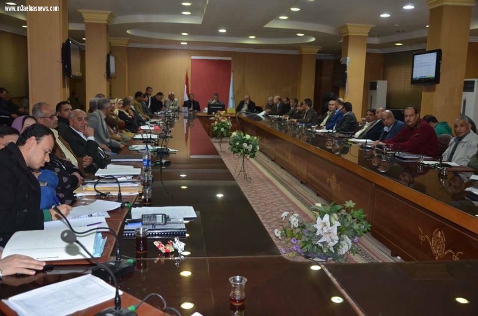 محافظ كفر الشيخ يشدد بسرعة إصدار التراخيص الخاصة لمواطنى المحافظة