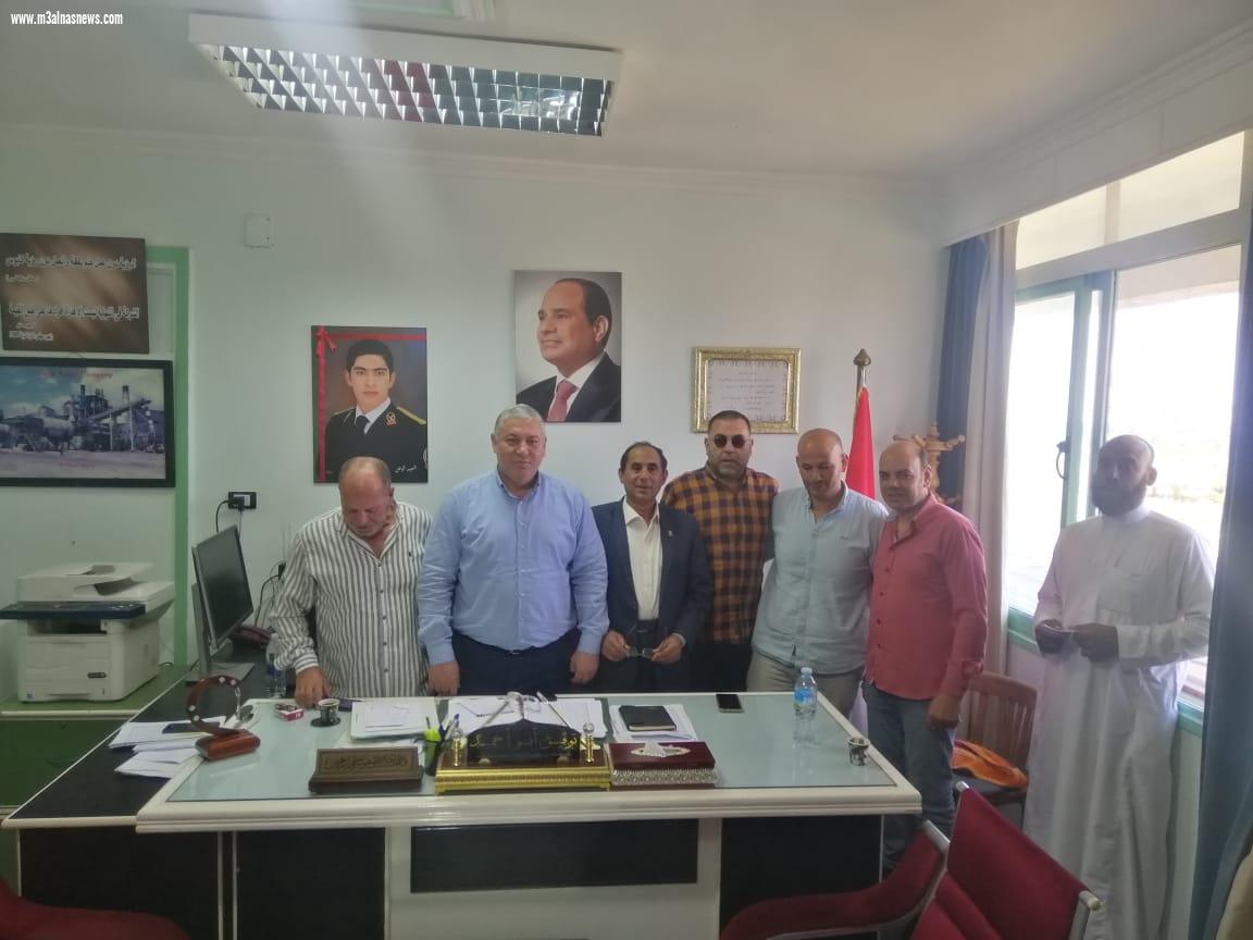 وسام شرف للمهندس توفيق ابواحمد