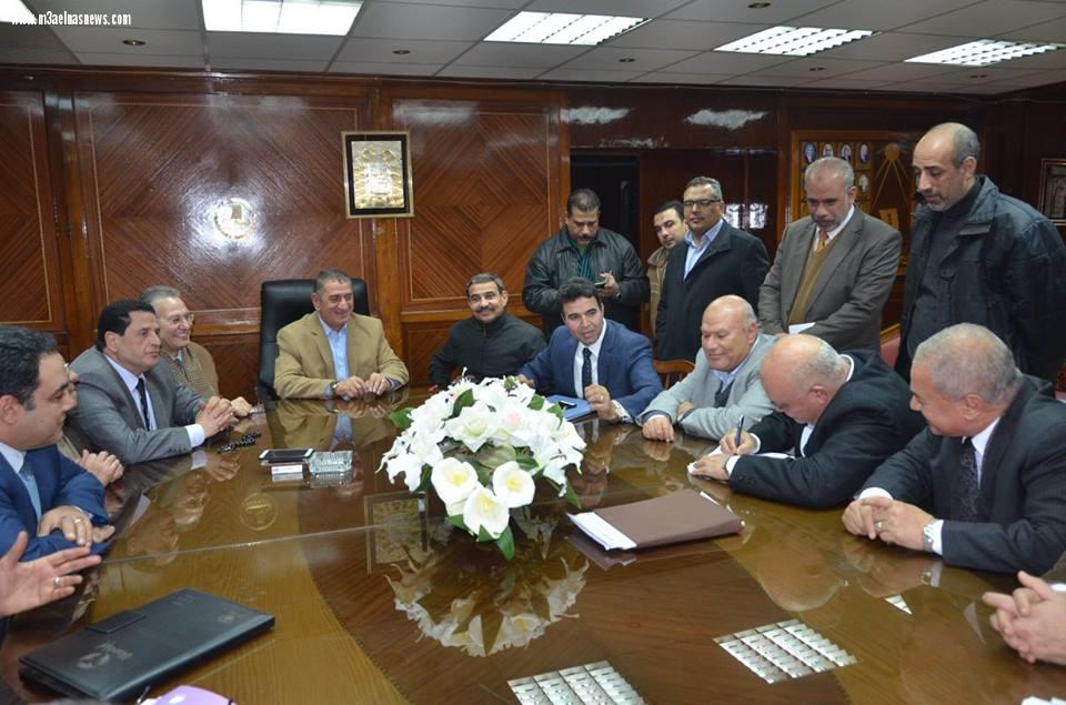 محافظ كفر الشيخ يشهد توقيع بروتوكول نقل أصول مركز علاج الأورام لأمانة المراكز الطبية المتخصصة.. 