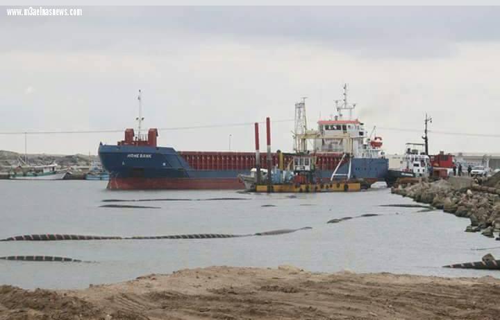 محافظ كفرالشيخ يتابع وصول السفينة شيلنج الهولندية محملة بتوربين للمرحلة الثانية لمحطة البرلس