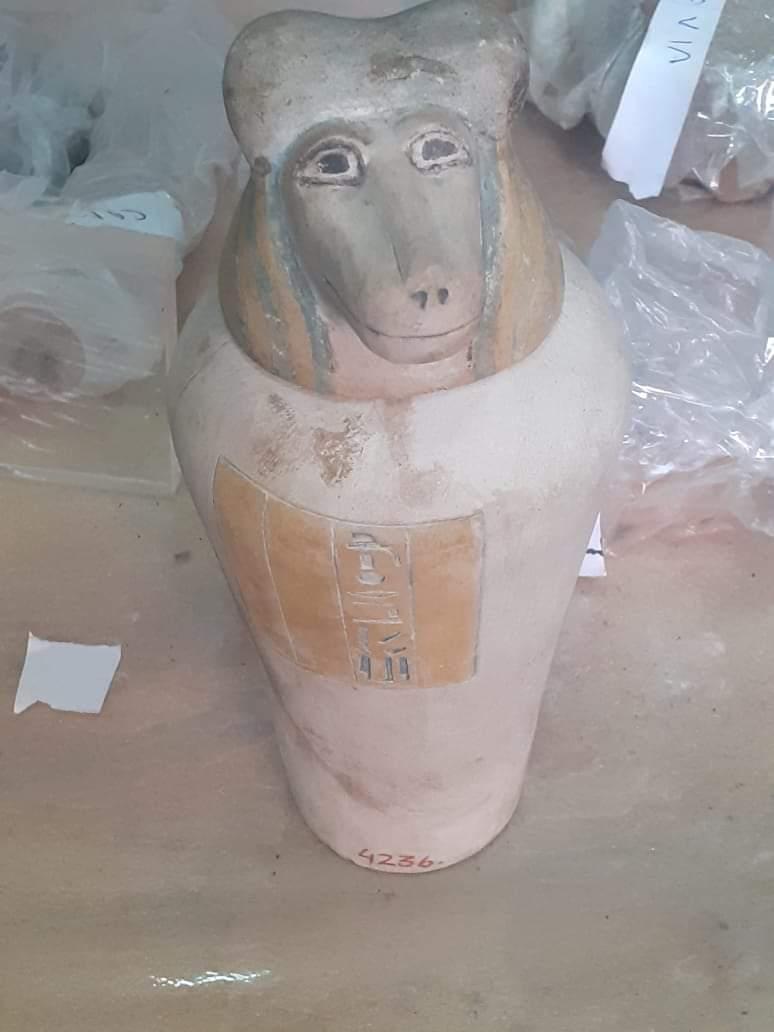 المتحف المصرى.. استلام مجموعه من القطع الاثريه تمهيدا لافتتاحه الوشيك