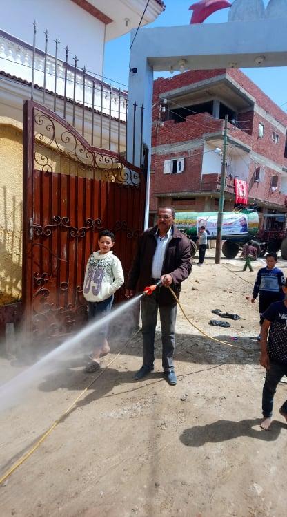 شباب الحماد بكفرالشيخ يشاركون في تطهير وتعقيم قريتهم ضد كورونا