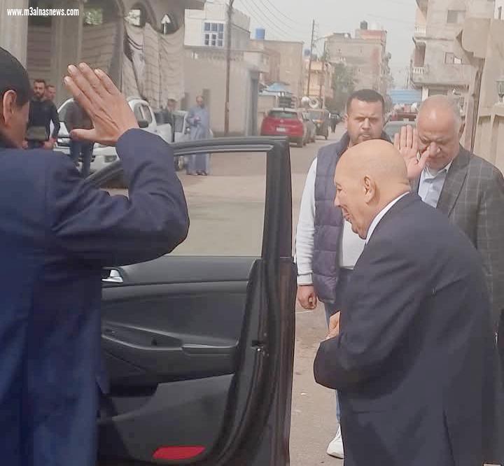 بالصور .. وزير التنمية المحلية الأسبق يقدم واجب العزاء للواء مسعد أبوسكين 