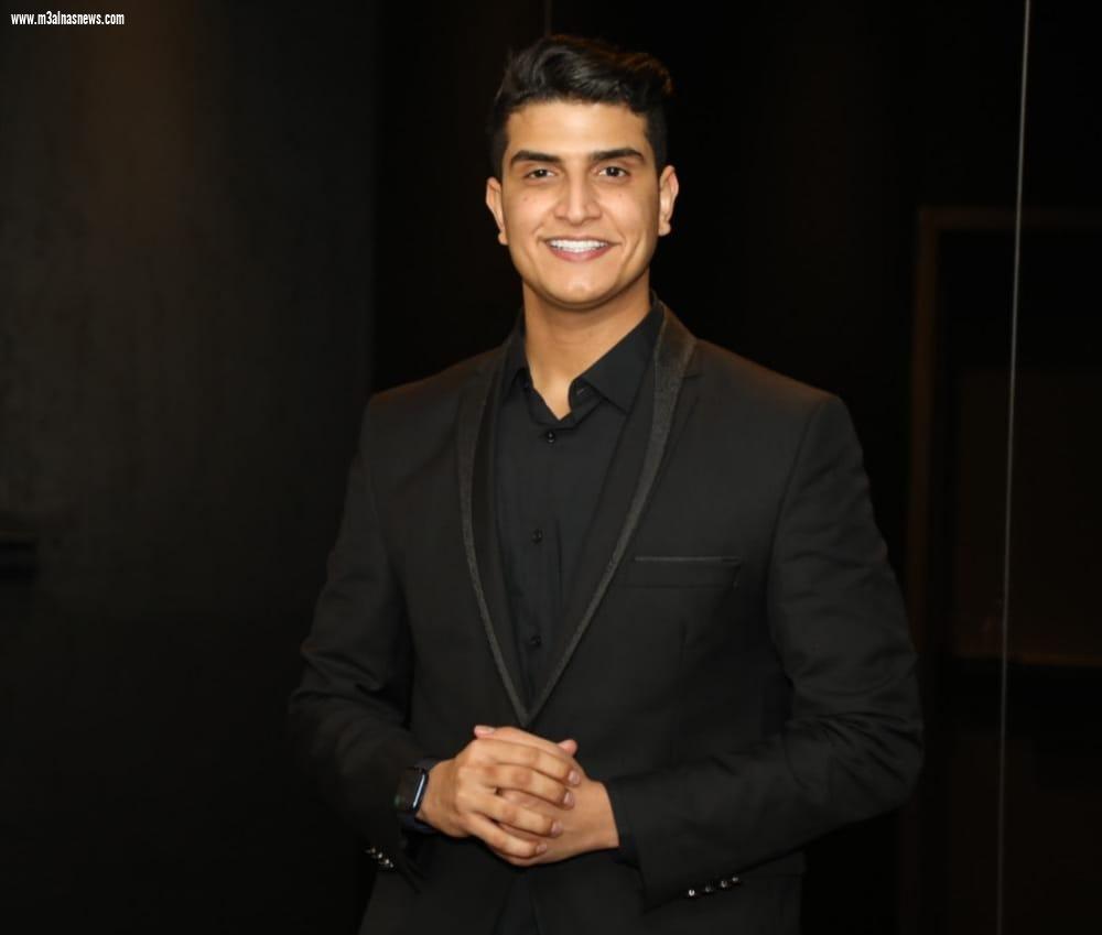 «ياوطنا نفتخر بك» أحدث أعمال الفنان بندر أبوزيده