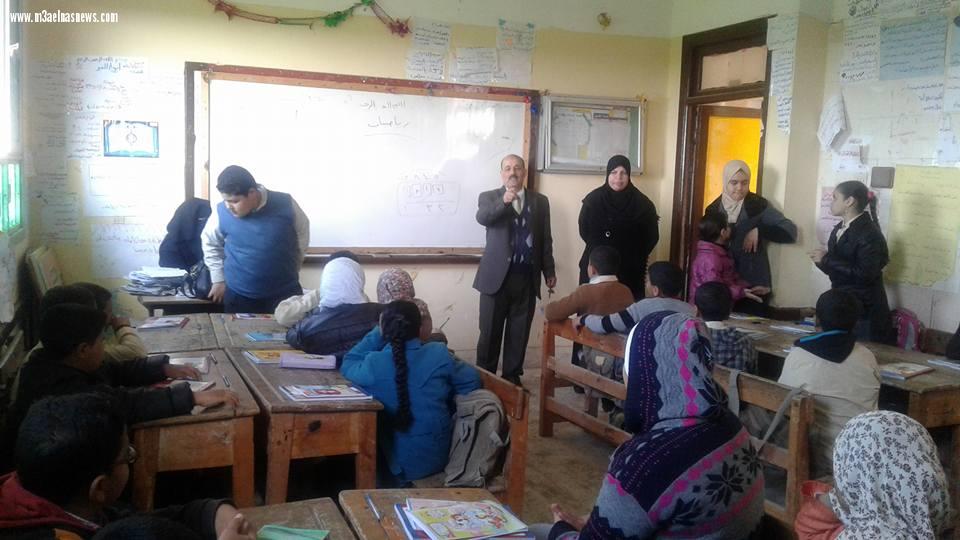 مدير التعليم الإبتدائى بـ