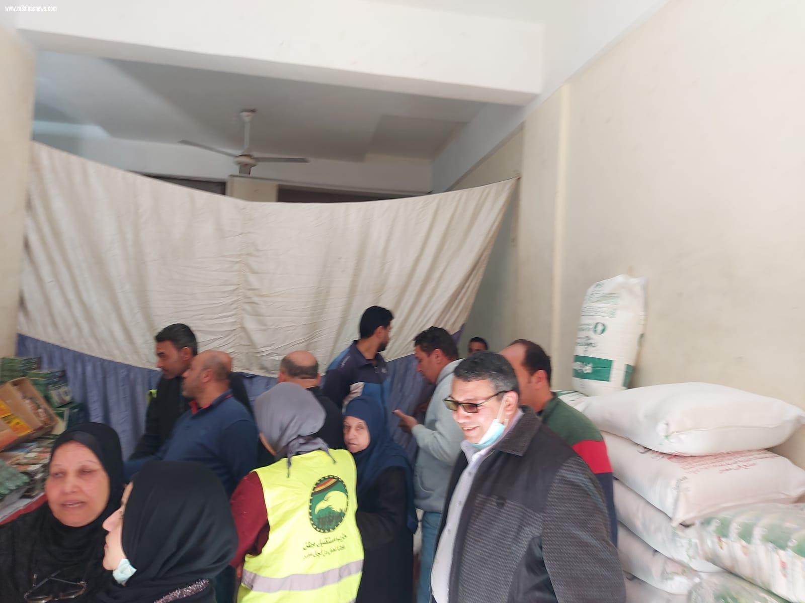 مستقبل وطن كفر الشيخ ينظم معرضا للسلع الغذائية المخفضة بمركز مطوبس