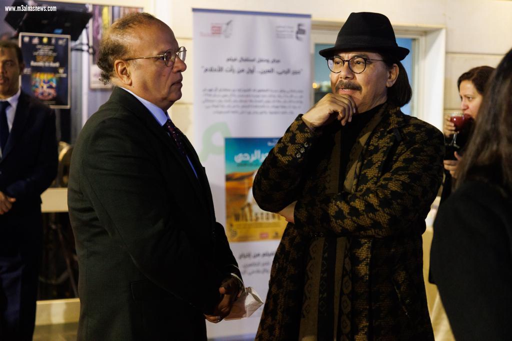 حجر الرحى ... العين أول من رأت الأحلام ... فيلم إماراتي يوثق حياة وإنجازات الشيخ زايد