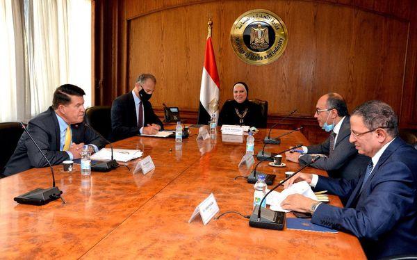 نيفين جامع..تبحث مع وفد الخارجية الامريكية تعزيز التعاون الاقتصادى المشترك خلال المرحلة المقبلة
