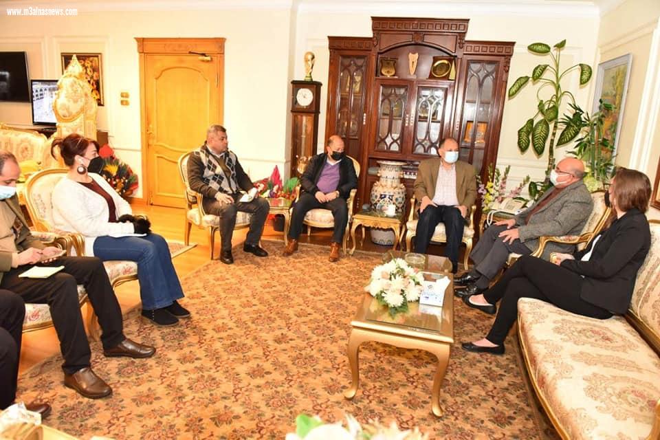 محافظ أسيوط يلتقي مسئولي الوكالة الدولية لمناقشة تطبيق منظومة التحول الرقمي وإدارة الأصول بالمشروعات التي تمولها الوكالة في قطاع مياه الشرب والصرف الصحي والدعم الفني