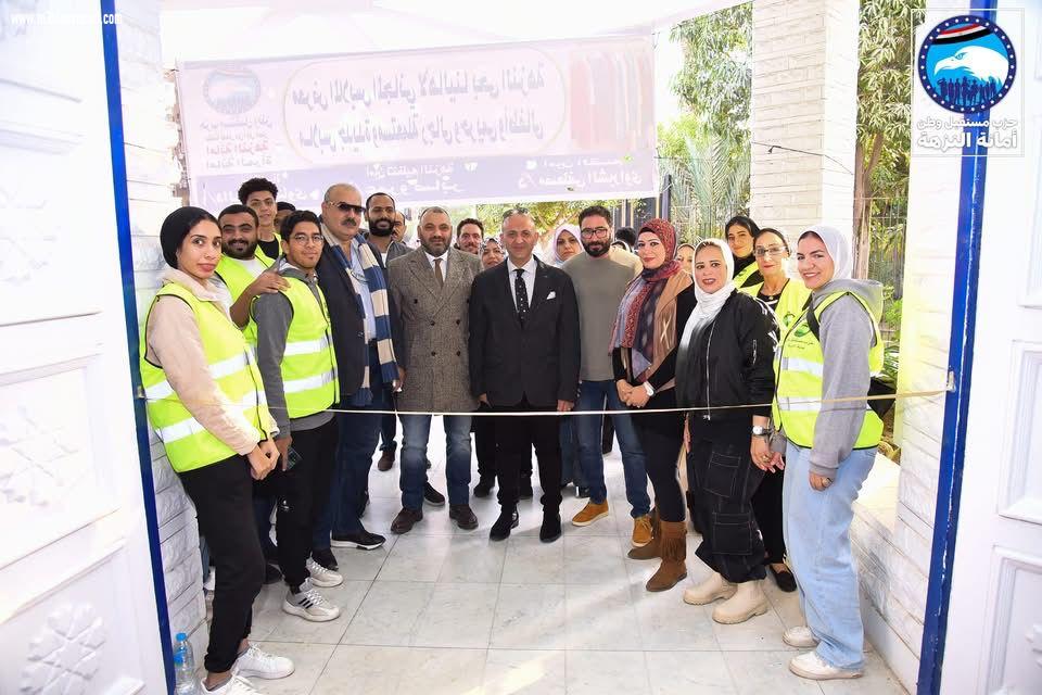 وزعوا أكثر من 4 آلاف قطعة.. أمانة المرأة بمستقبل وطن بالنزهة تنظم معرضا خيريا للملابس