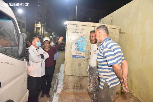 محافظ أسيوط يتفقد أعمال التجميل بسور مستشفى الإيمان والحميات بمشاركة طلاب التعليم الفني