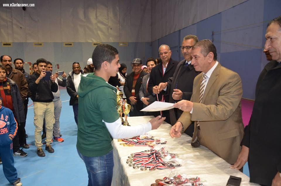 محافظ كفرالشيخ يشهد ختام البطولة المفتوحة للقوى البدنية ويكرم الفائزين.. 