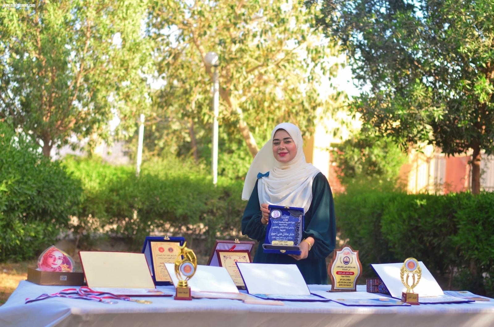 منار عادل ... إبنة أسيوط موهبه فذه فى فنون الرسم 