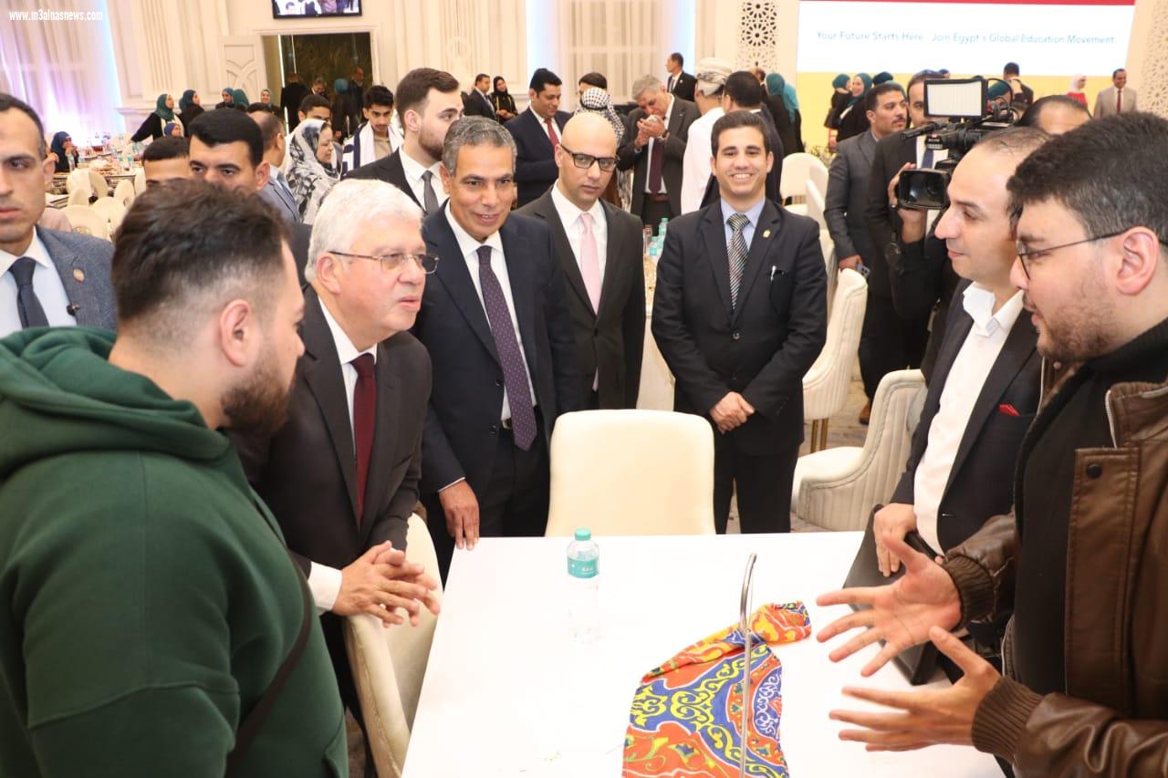 مؤسسة رجال الأعمال العرب تحتفي بالأمهات المثاليات وأبناء ذوي الهمم في احتفالية متميزة