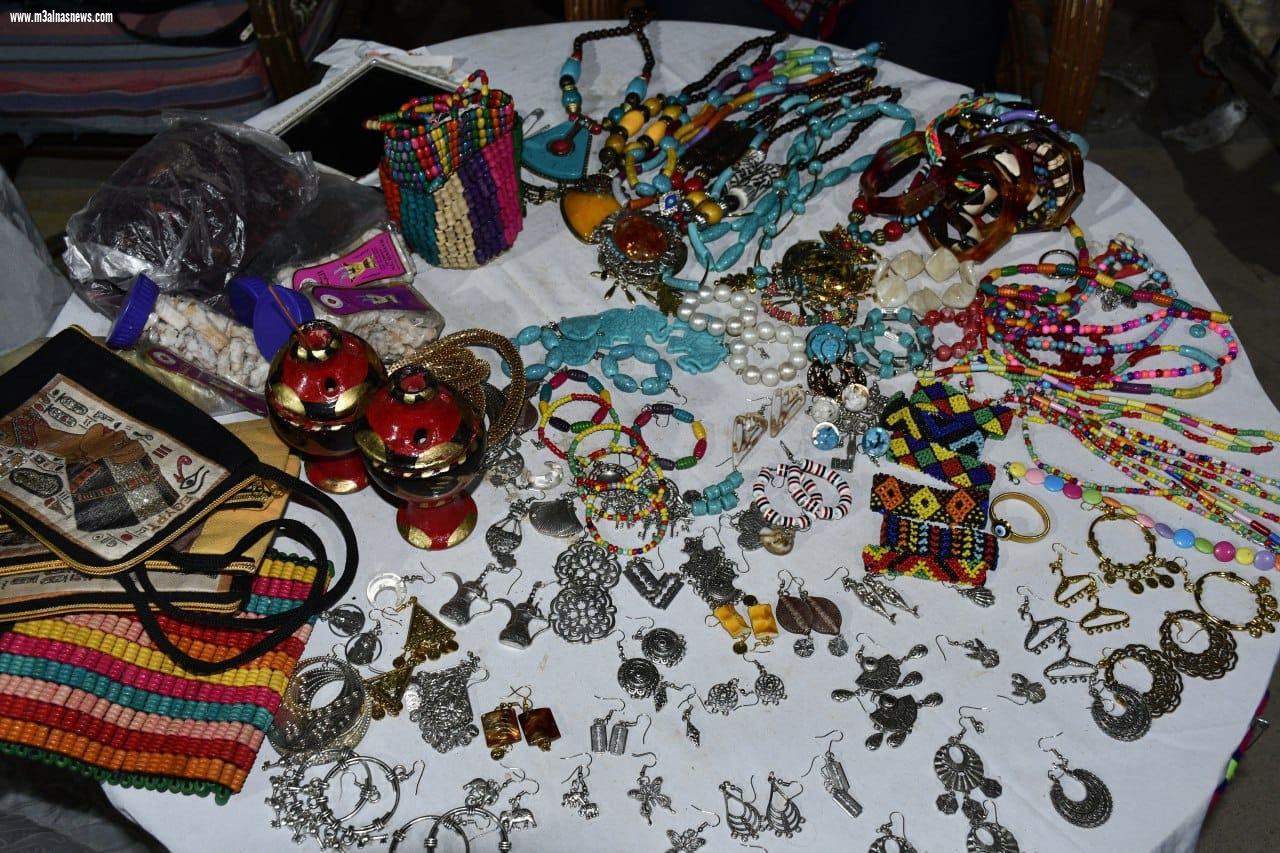 معرض لـ الأسر المنتجة بنادى طلعت حرب 