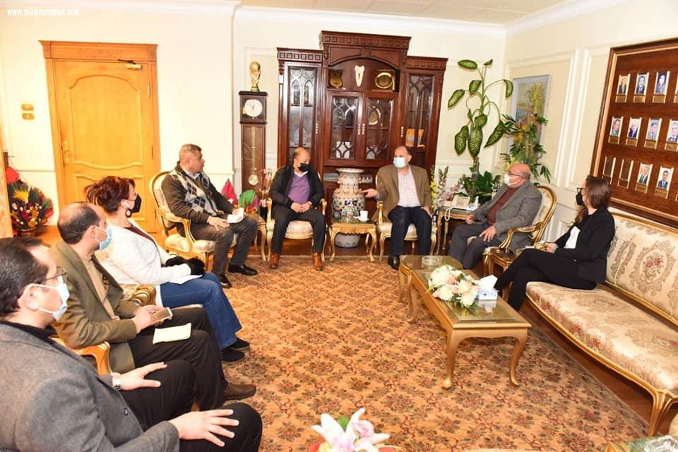 محافظ أسيوط يلتقي مسئولي الوكالة الدولية لمناقشة تطبيق منظومة التحول الرقمي وإدارة الأصول بالمشروعات التي تمولها الوكالة في قطاع مياه الشرب والصرف الصحي والدعم الفني