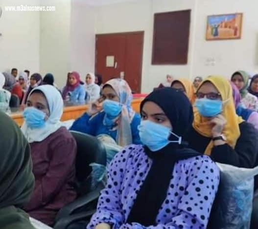 ندوة تثقيفية توعوية لطلاب جامعة جنوب الوادي