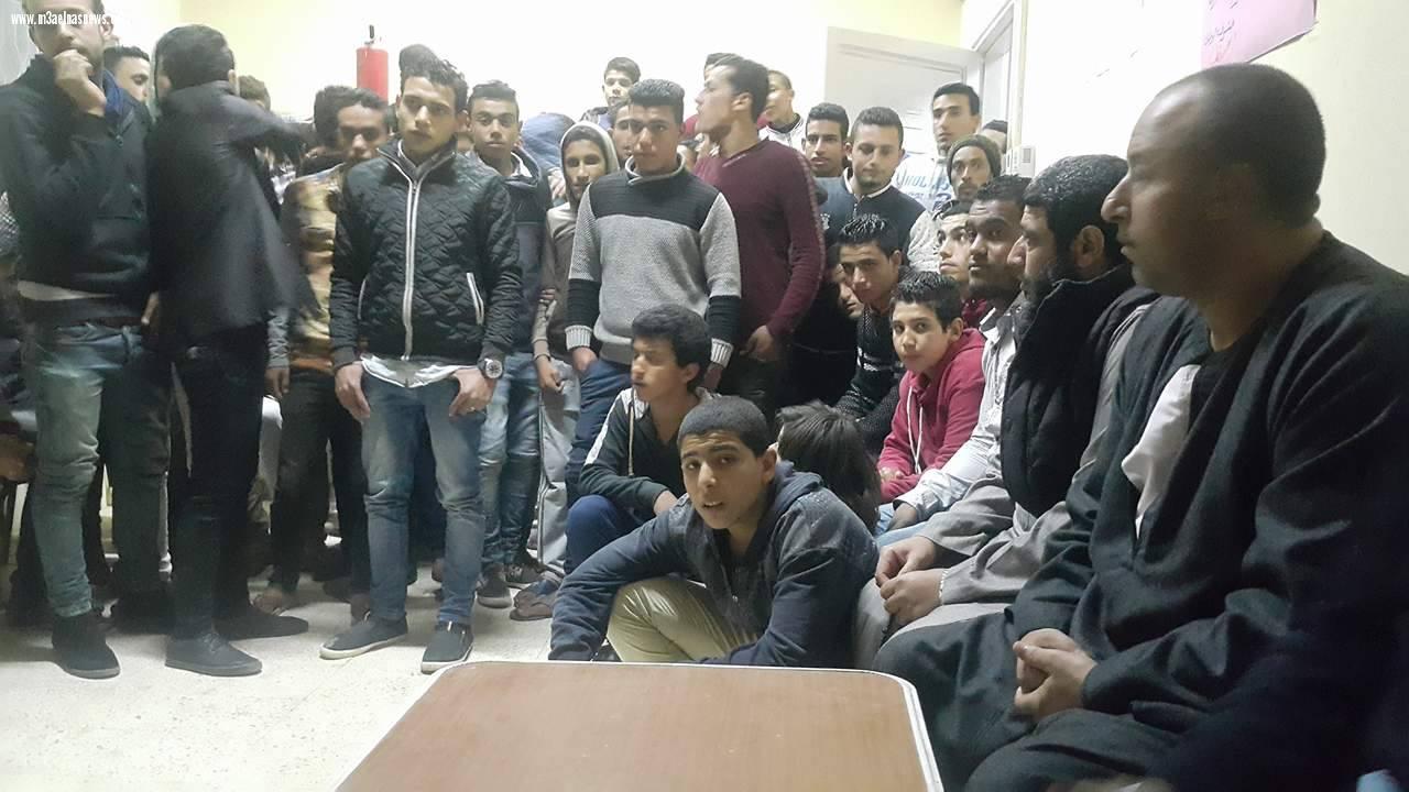 جلسة طارئة لمجلس عائلات الشهابية بكفر الشيخ لتعدى سائقين بلطيم على أبنائهم.. 