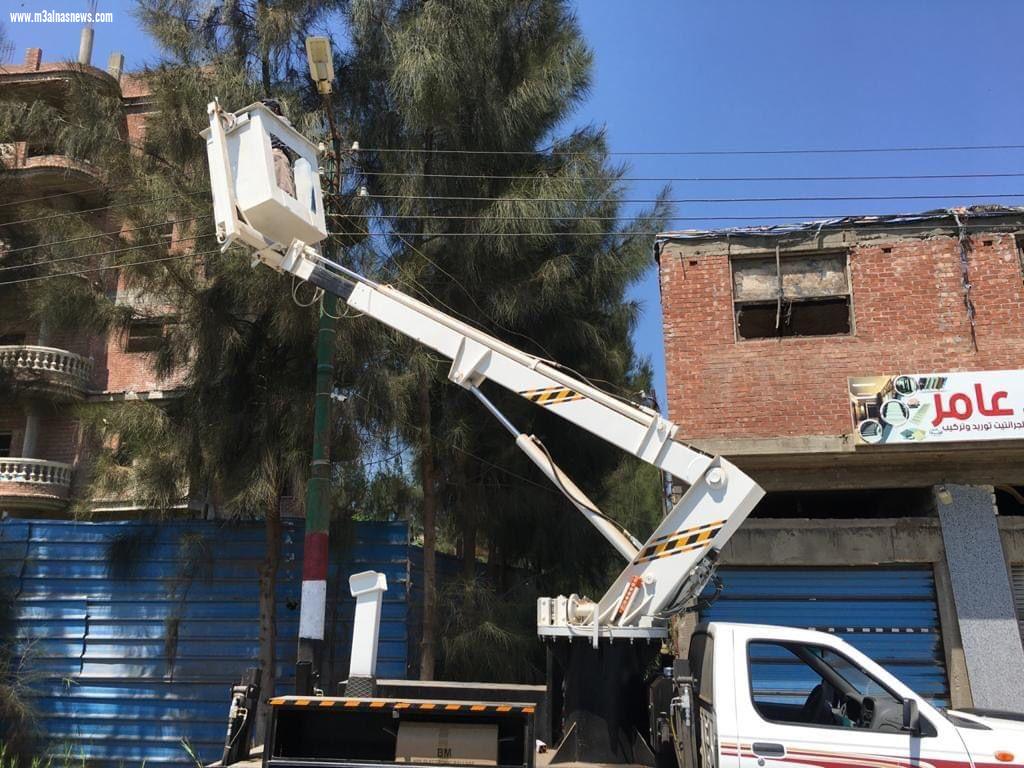 حملات للنظافة وتعقيم المساجد والتصدي لمخلفات البناء بدسوق بكفر الشيخ