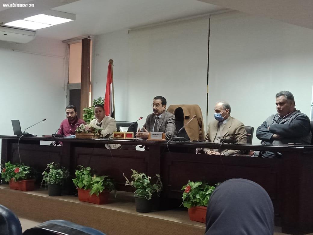 محافظ أسيوط يوجه بتكثيف القوافل البيطرية المجانية وحملات التوعية والارشاد بكافة قرى ونجوع المحافظة للحفاظ على الثروة الحيوانية