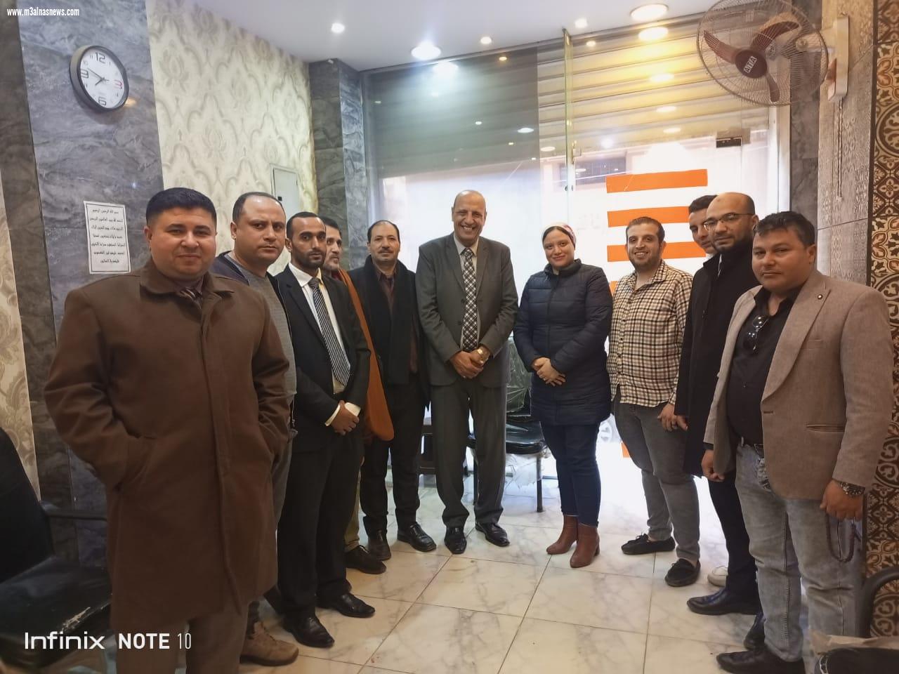 مجلس إدارة جريدة مع الناس يهنىء المستشار البدوى مجاهد بفوزه بمقعد نقيب المحامين ببيلا