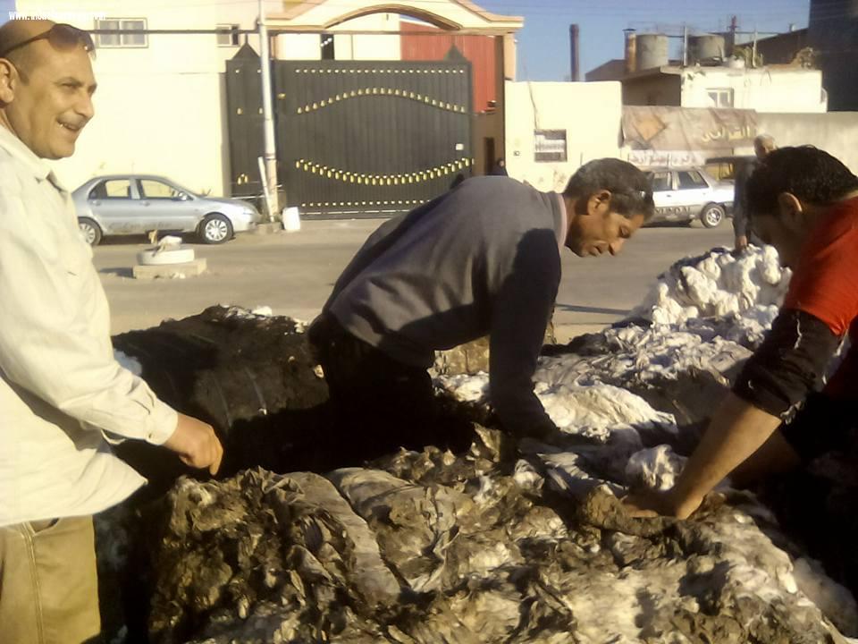 بالصور| حريق يلتهب مصنع غزل ونسيج بالمنطقة الصناعية ببلطيم وإصابة عامل