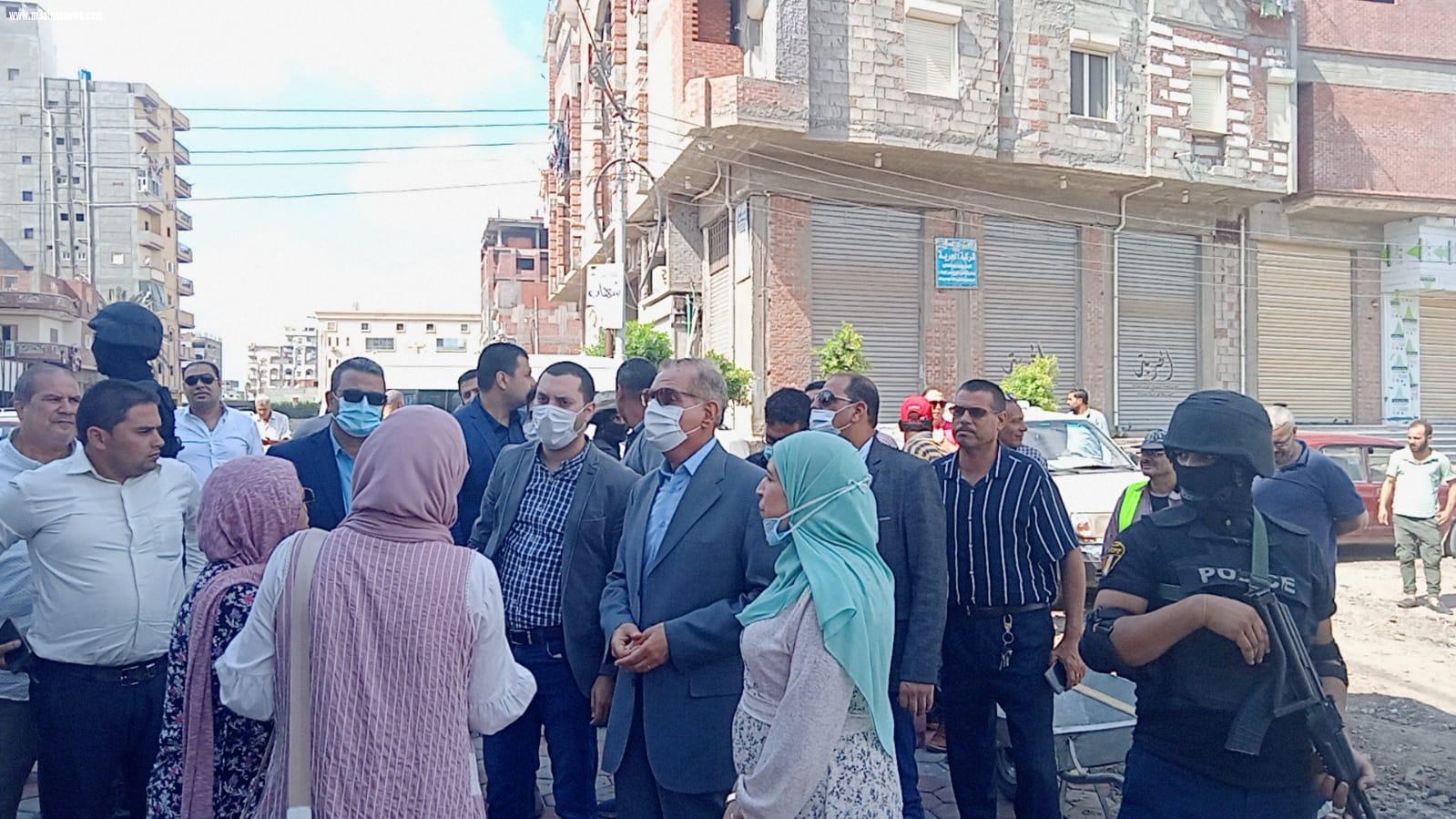 محافظ كفر الشيخ يتفقد مشروع الصرف الصحي والمياه بخان جني وتطوير المركز التكنولوجي بمطوبس 