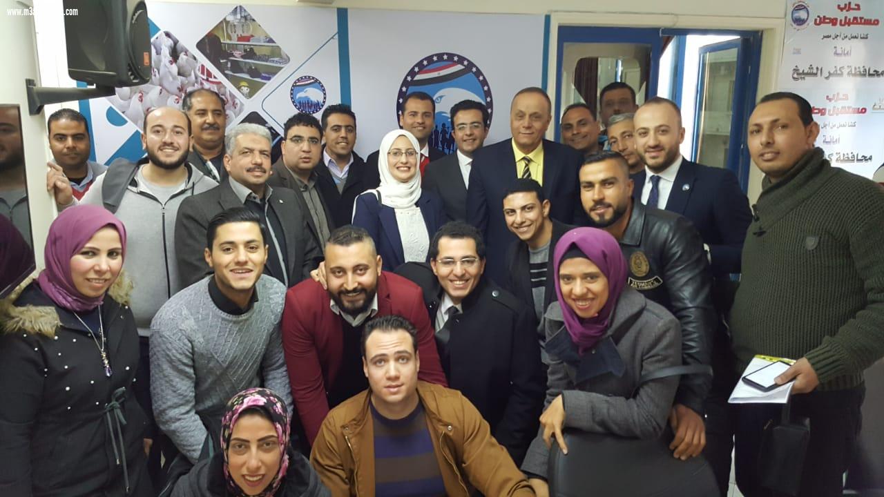 نظمهما مستقبل وطن.. توقيع الكشف الطبى على 300 حالة فى قافلتين للعيون وتنظيم الأسرة بكفرالشيخ