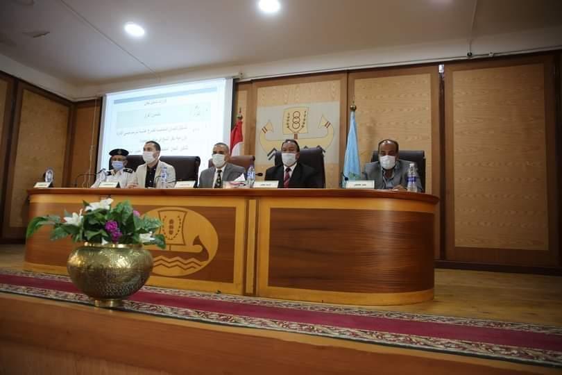 بالصور..  ضبط ١٧٥٠ كجم دواجن مجهولة المصدر  ومحافظ كفر الشيخ يتابع جولات رؤساء المدن 