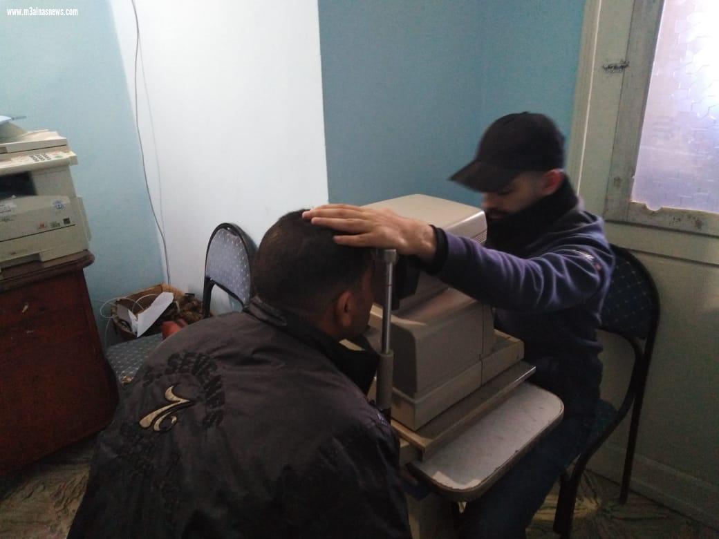 نظمهما مستقبل وطن.. توقيع الكشف الطبى على 300 حالة فى قافلتين للعيون وتنظيم الأسرة بكفرالشيخ