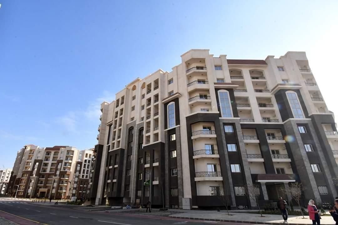 وزير الإسكان يستعرض إنجازات 6 أعوام بمختلف القطاعات فى عهد الرئيس عبدالفتاح السيسى
