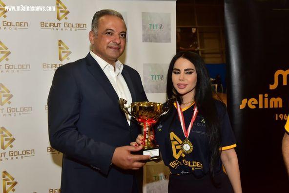 ليال عبود بطلة و تحصل علي ميدالية ذهبية