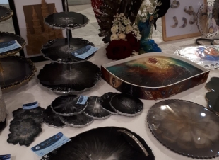 الجوهرة وادهم يفتتحا معرض فنون الريزن العربي الأول