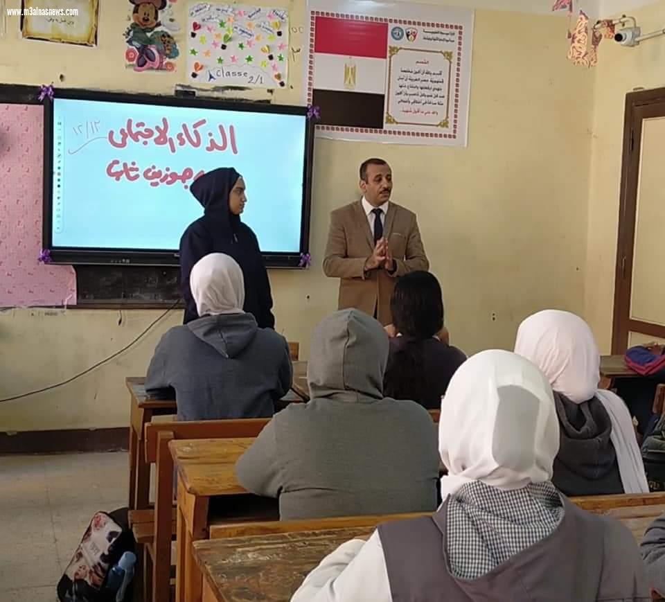 إقبال جماهيري كبير علي قافلة مدارسنا بالألوان لثقافة أحمد بهاء الدين