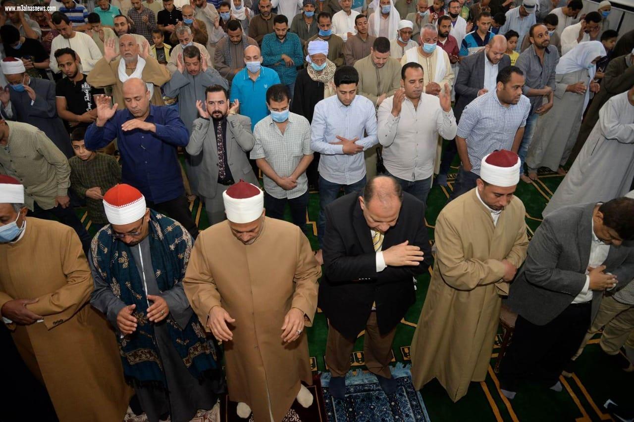 محافظ أسيوط يفتتح مسجد علم الدين الرباطي بمنفلوط بعد تطويره وترميمه ويصلي ظهر الجمعة به