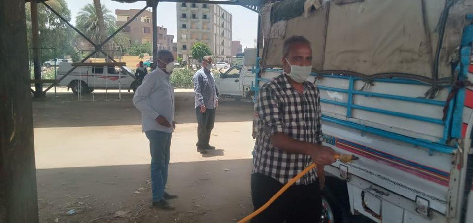 محافظ أسيوط يعلن تسهيل كافة الاجراءات لاستلام القمح من المزارعين بـ 27 مركز تجميع وتوريد 574 طن حتى الآن