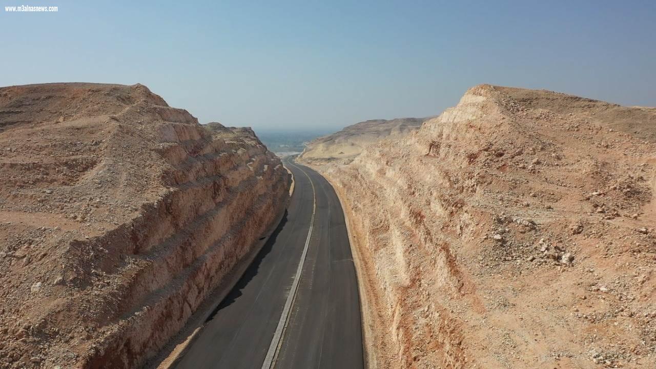 محافظ أسيوط: تنفيذ واستكمال ووضع حجر أساس لعدد من مشروعات الرصف والطرق والمحاور والكباري وتبطين الترع بشكل غير مسبوق خلال عام 2021