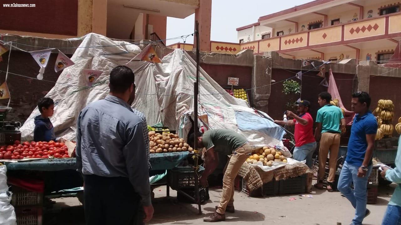 محافظ أسيوط: تكثيف حملات الاشغالات تزامناً مع الأعياد ورفع تعديات الباعة الجائلين من الشوارع