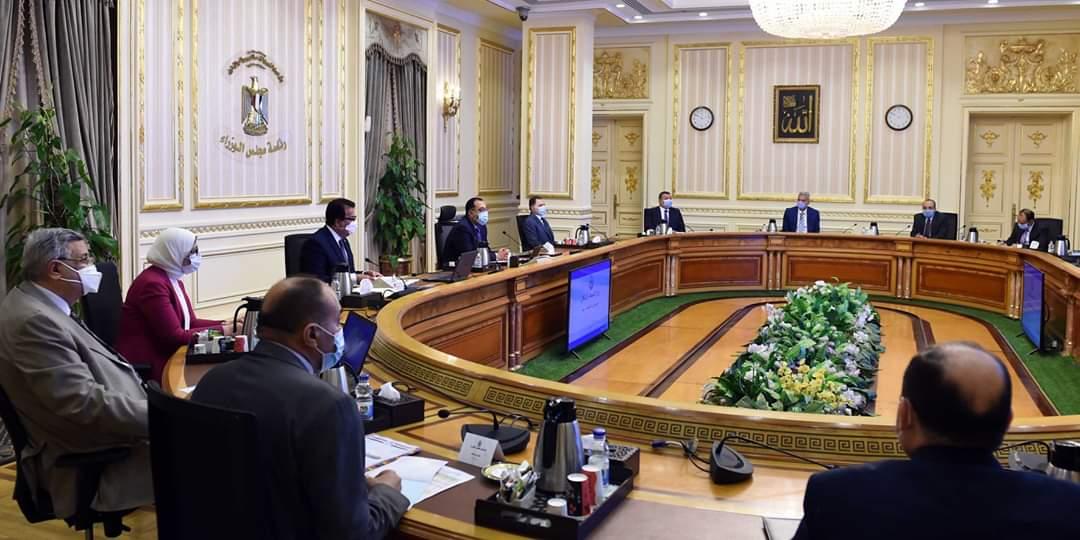 رئيس الوزراء يتابع إجراءات مواجهة فيروس 