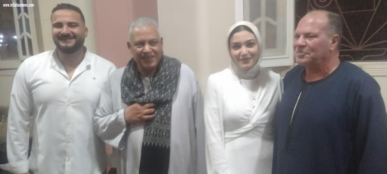 الزميل السيد شحاتة ... يهنئ المهندس احمد فايز يونس بالخطوبة