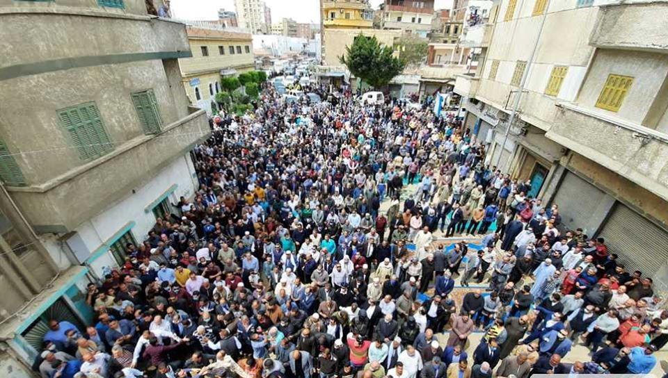 تشييع مهيب لجثمان الشهيد محمد فوزي الحوفي