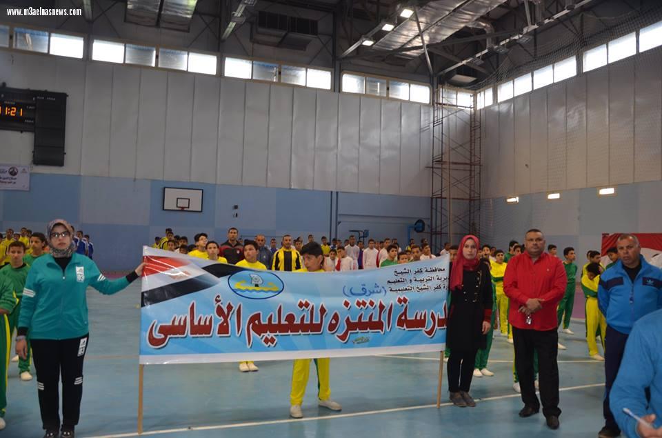 محافظ كفرالشيخ يكرم المتميزين دولياً من أبناء المحافظة ويشهد تقييم العروض الرياضية بمدارس التربية والتعليم