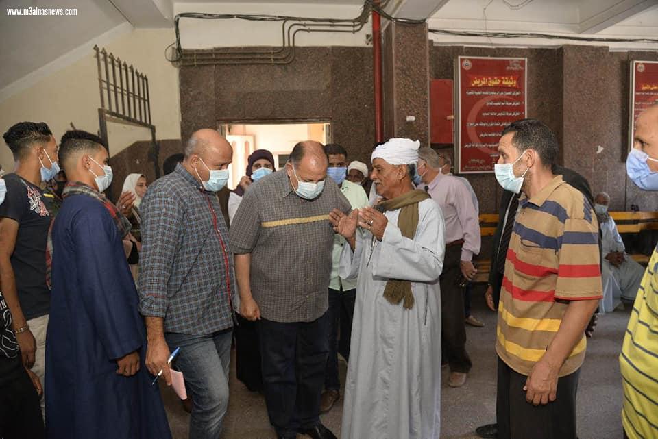 بحضور بعض أعضاء مجلس النواب محافظ أسيوط يتفقد مستشفى أبنوب المركزي تمهيدًا لاحلالها وتجديدها بالكامل لتصبح مستشفى نموذجي لخدمة مركز أبنوب وقراه