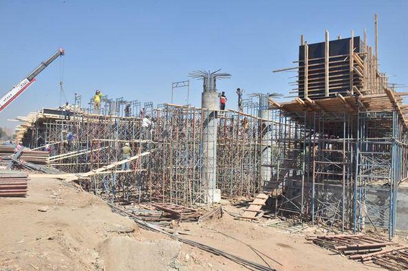  1.7 مليار جنيه تكلفة  مشروع محور ديروط الحر و محافظ أسيوط  يتفقد أعمال تنفيذ