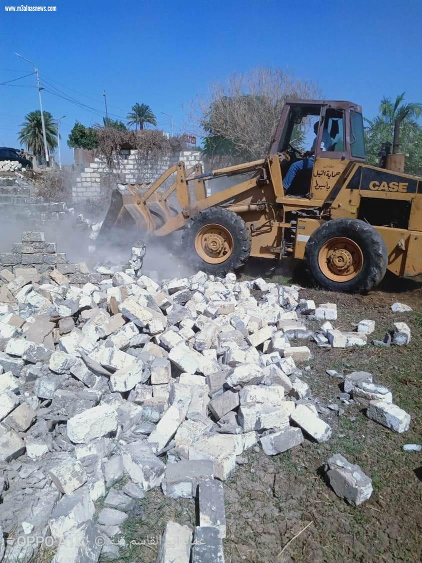 محافظ أسيوط: حصيلة المرحلة الثانية من الموجة الـ 18 لإزالة التعديات 344 إزالة بمساحة 38411 متر مباني و628 فدان زراعة