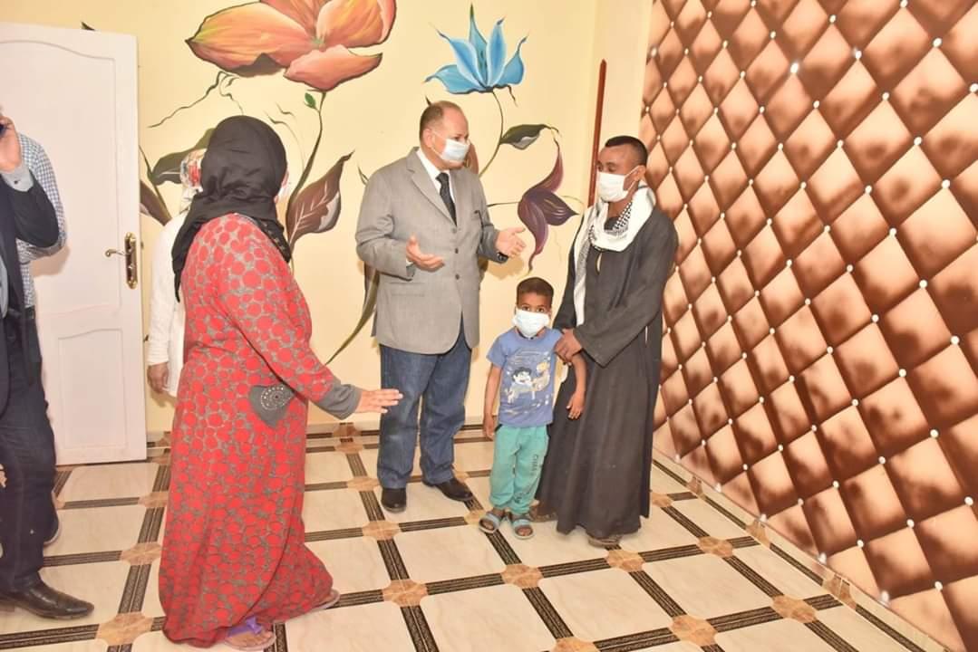محافظ أسيوط يفتتح المرحلة الأولى من مشروع إعمار المنازل التى  تنفذها الأورمان وتحيا مصر