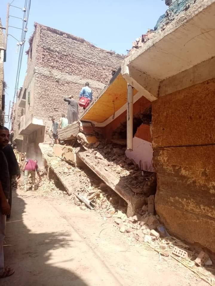 مصرع 6 وإصابة 3 أشخاص في انهيار منزل بمركز سوهاج