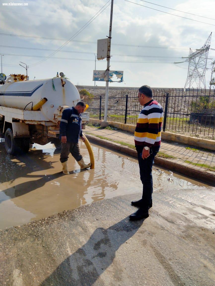   هطول أمطار غزيرة ببلطيم والمصيف بكفر الشيخ واستمرار رفع المياه