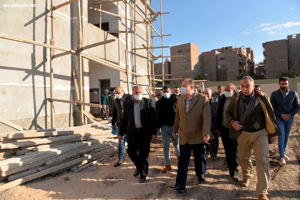 خلال جولة ميدانية .. محافظ أسيوط يتفقد أعمال إنشاء مدرسة 30 يونيو الرسمية بحي غرب