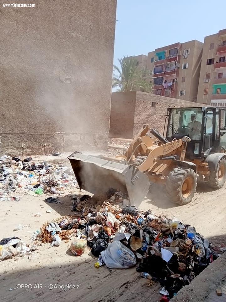 محافظ اسيوط : حملات نظافة مكبرة بمراكز الغنايم والبدارى وساحل سليم ومنفلوط لرفع المخلفات والقمامة من الشوارع والميادين